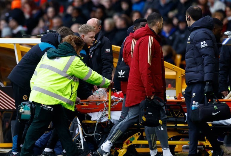 包含阿森纳后卫受伤离场，影响球队防守的词条