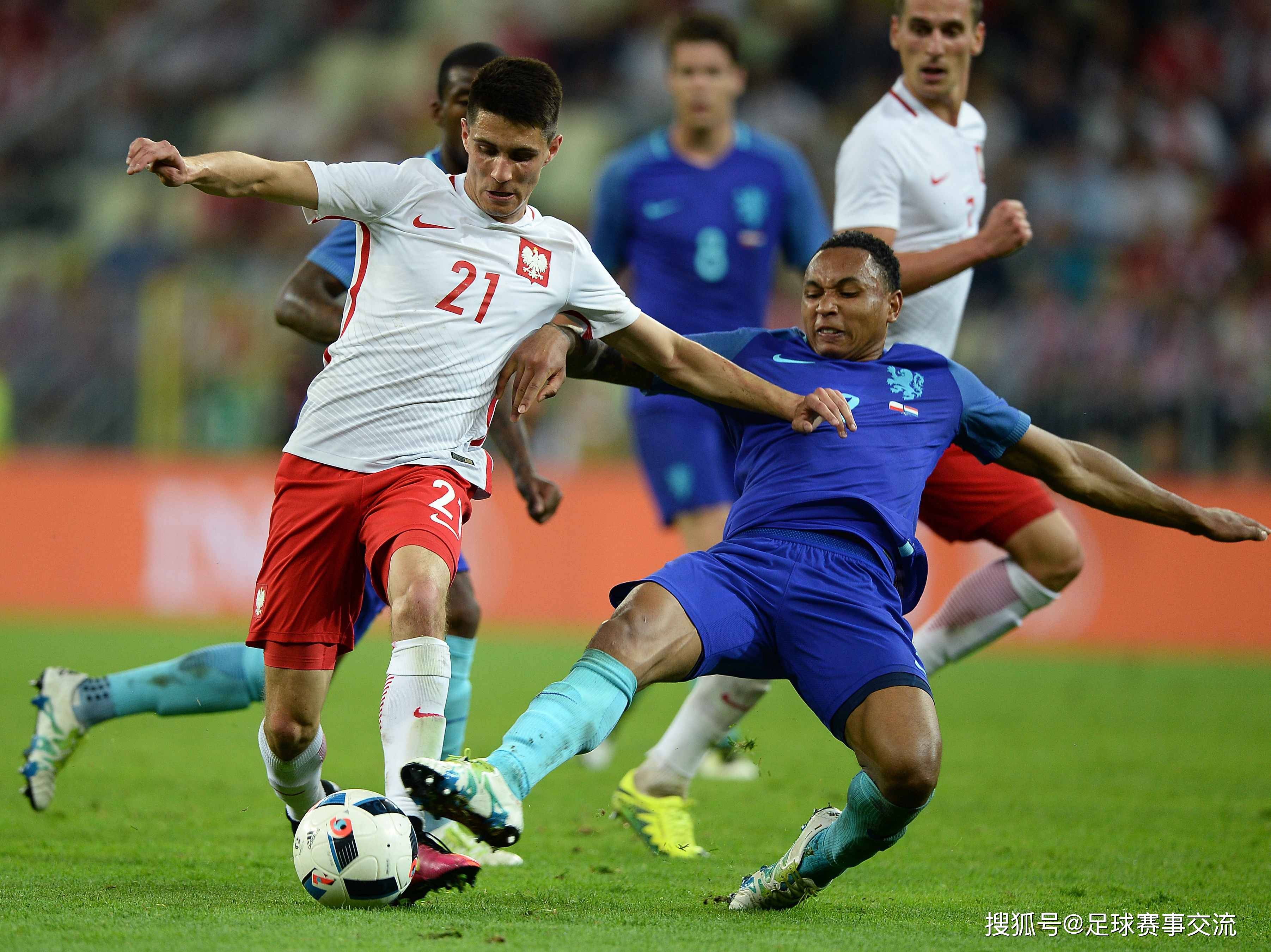 包含欧洲杯预选赛战火激烈，球队士气高昂的词条