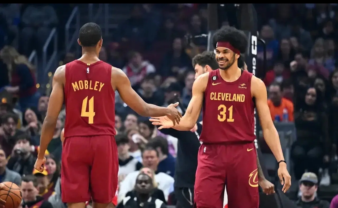 步行者队士气高涨,团结一致面对强敌 步行者队士气高涨,团结一致面对强敌