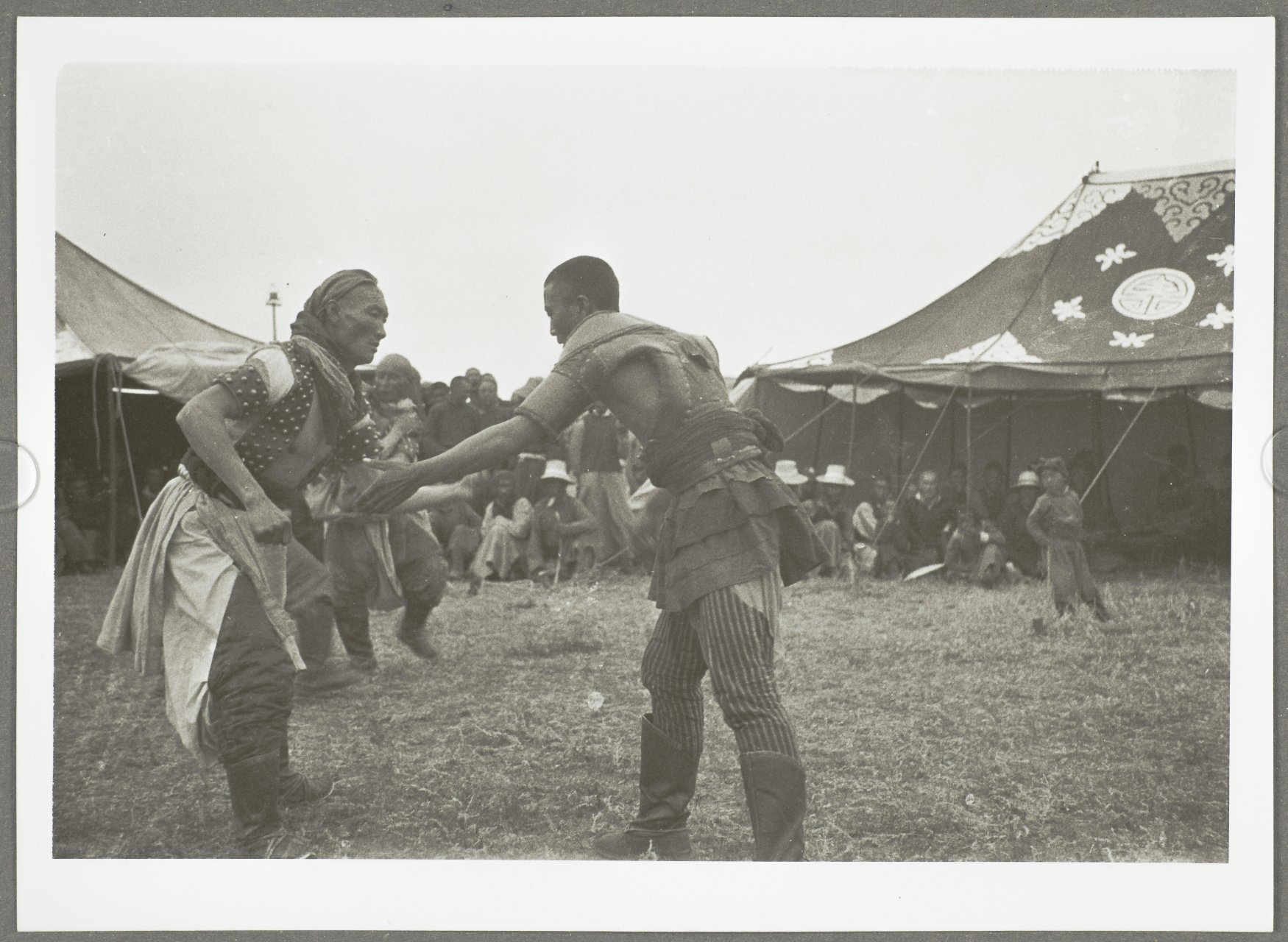 开云体育app-蒙古队在摔跤比赛中表现出色