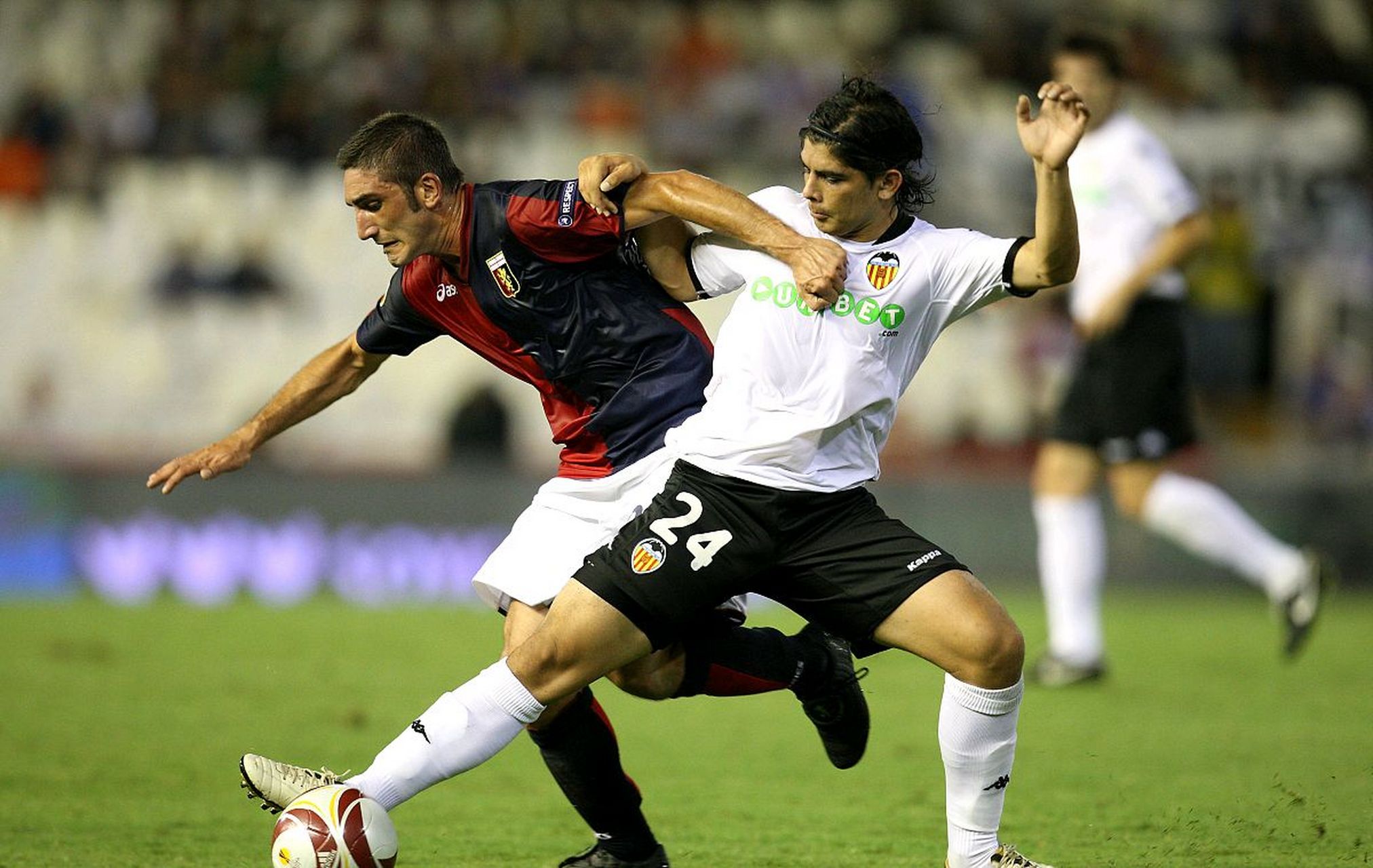 圣埃蒂安比分险胜，保住联赛前四位置