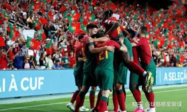 包含欧预赛葡萄牙-完胜卢森堡，C罗建功的词条