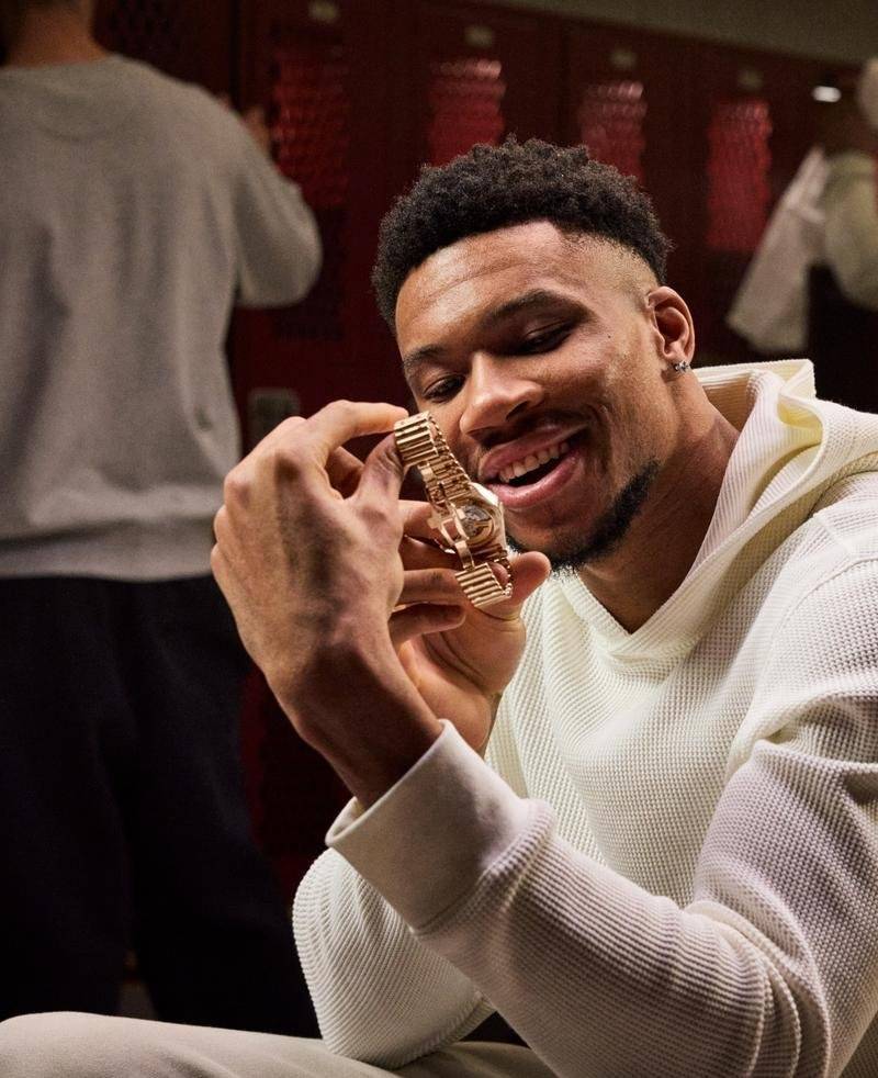 标准被梅纳根打压，帮助球队保持领先优势的简单介绍