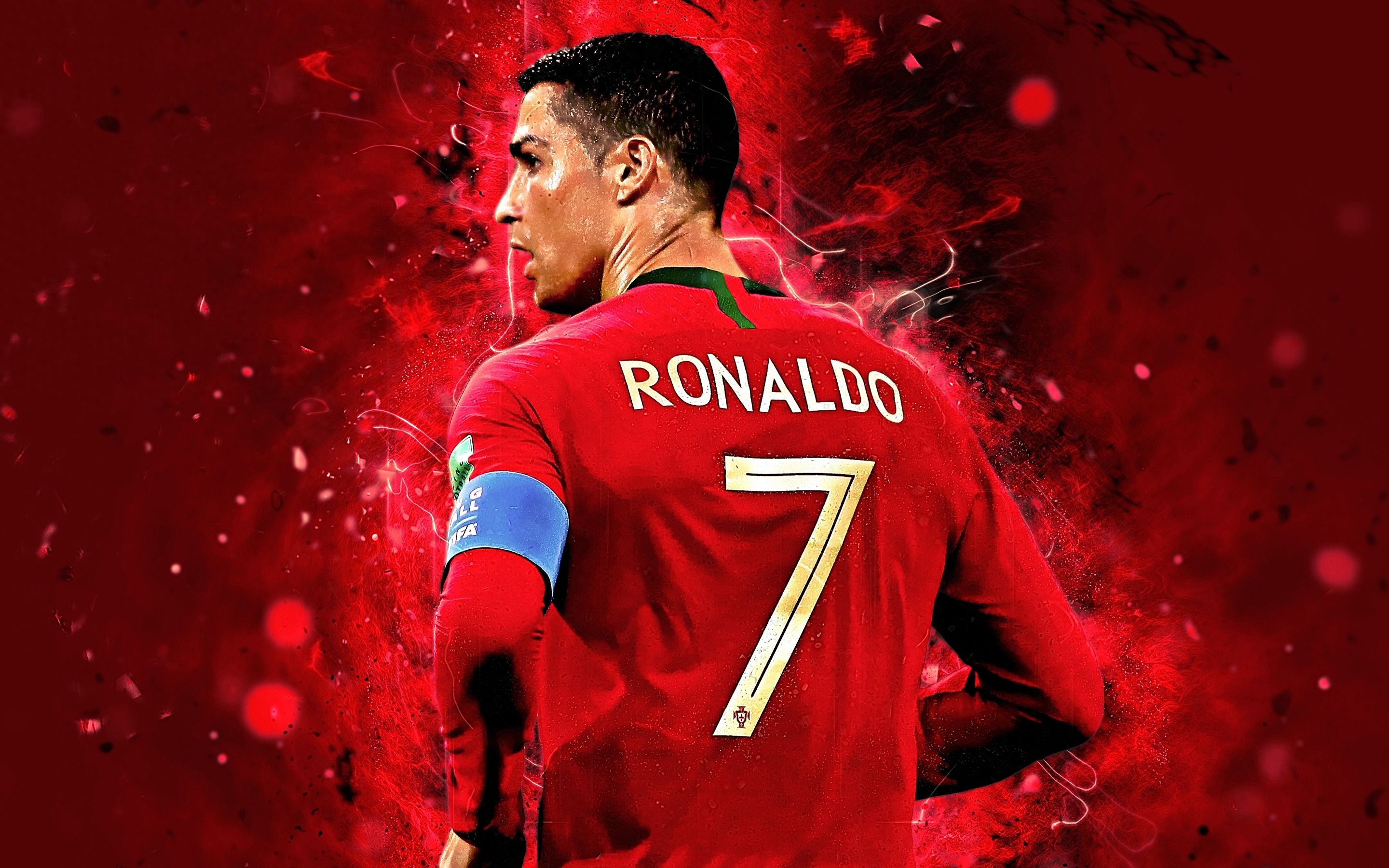 包含葡萄牙队员风格独特,领队迈向胜利的方向的词条 包含葡萄牙队员风格独特,领队迈向胜利的方向的词条