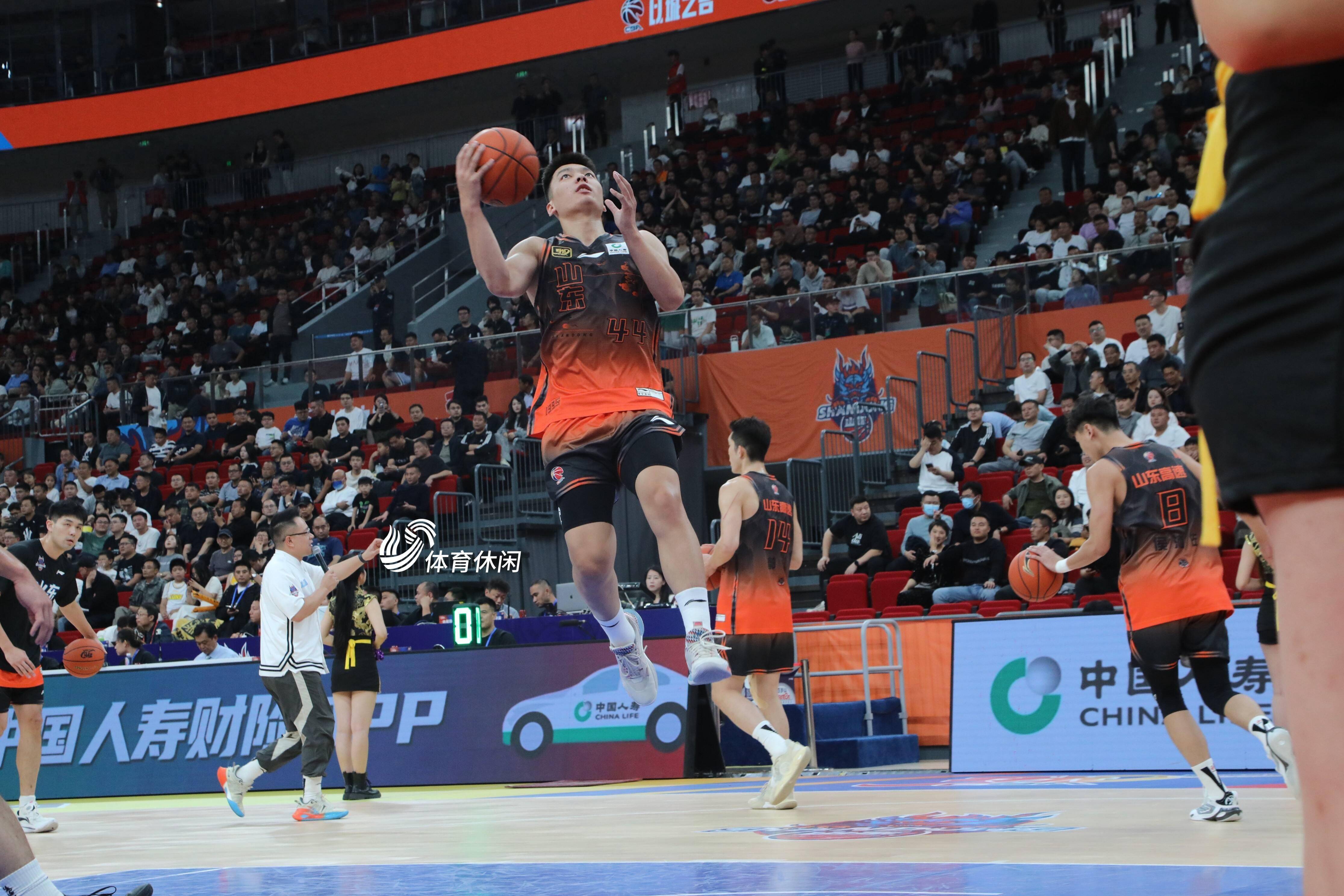 篮网主帅呼吁更多防守重要挑战在即的简单介绍