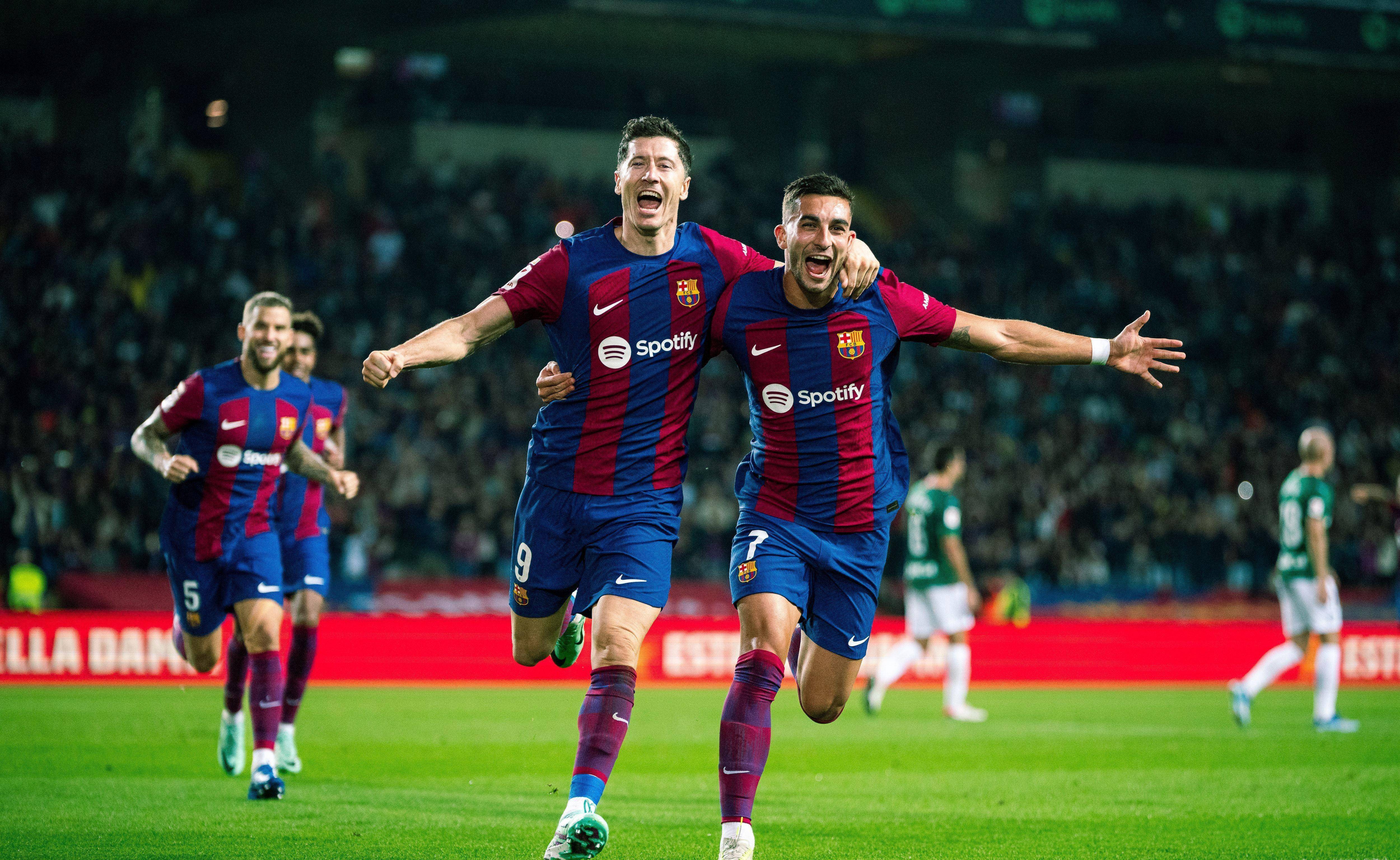 曼城大胜多特蒙德，晋级四强