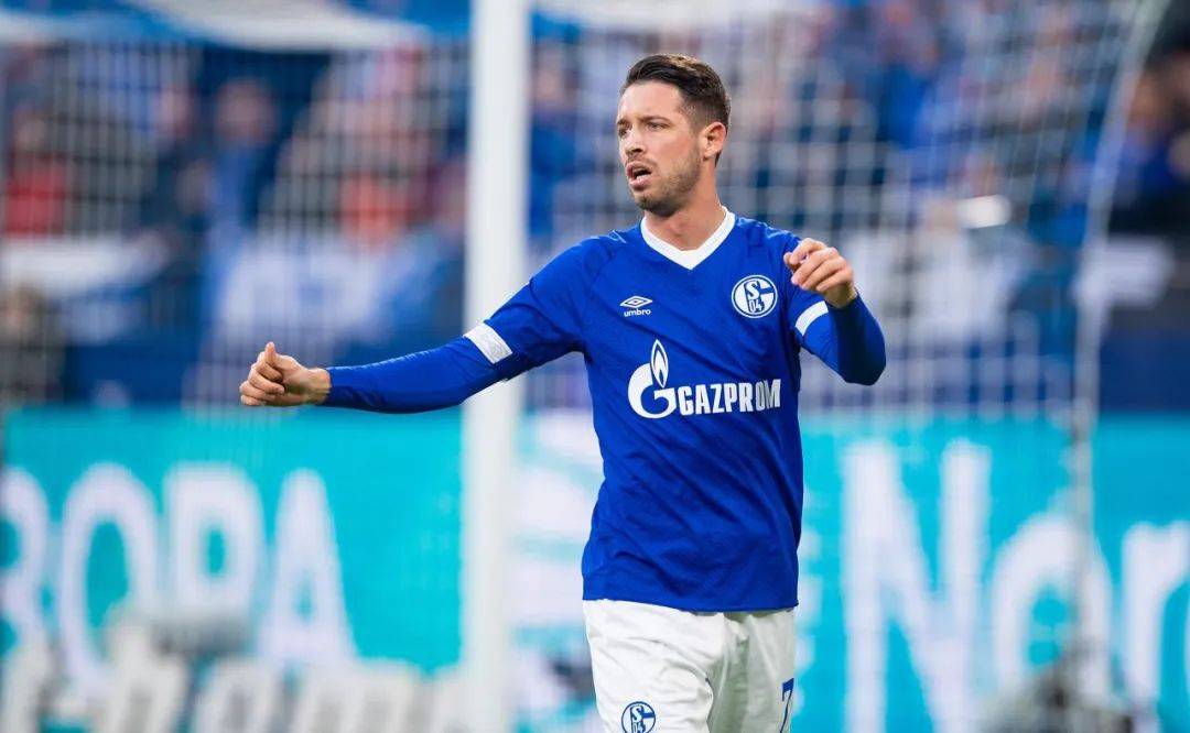 沙尔克客场逆转柏林赫塔，实现惊天突破的简单介绍