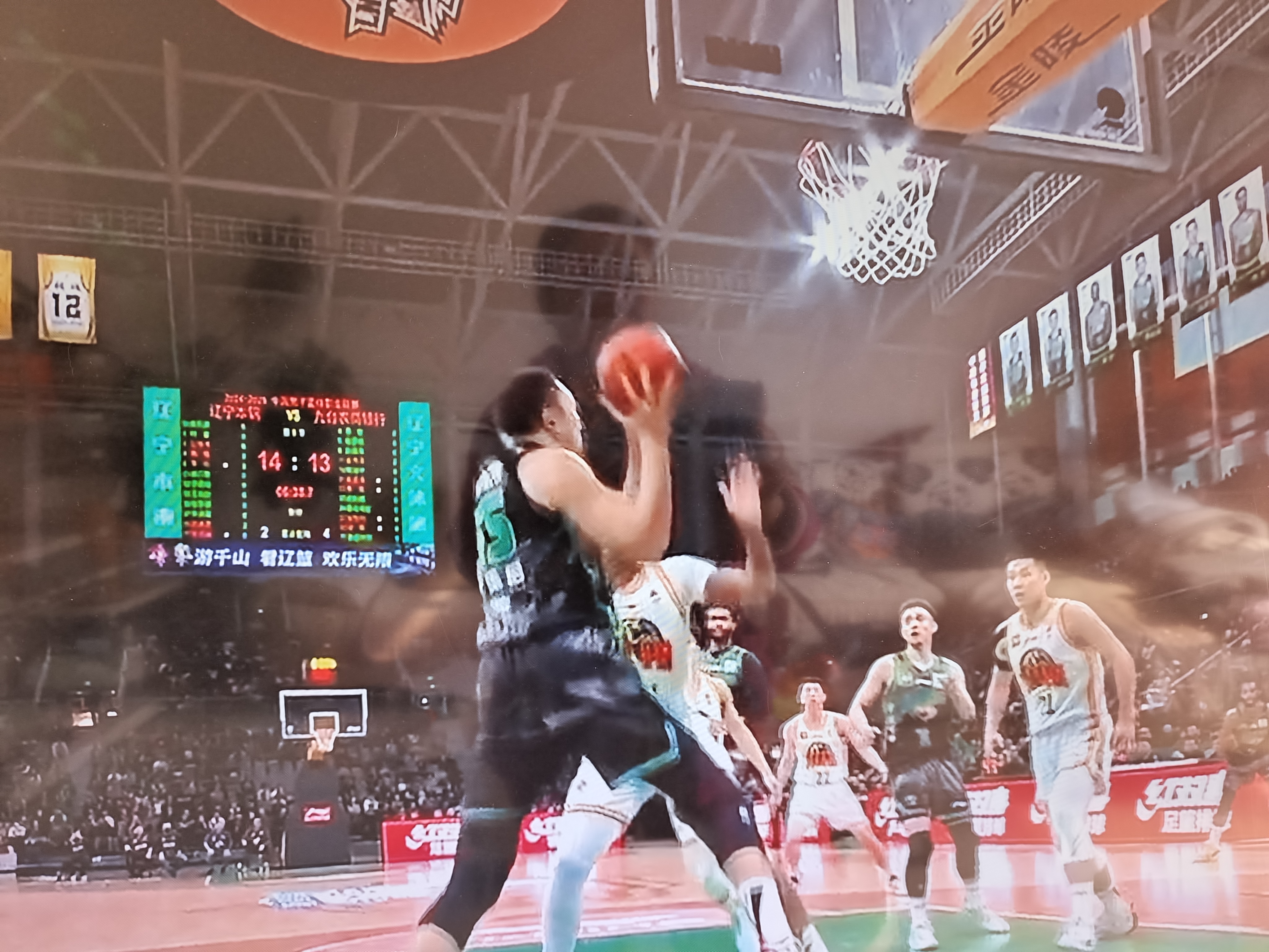 辽宁队表现坚定，最终赢得比赛大局