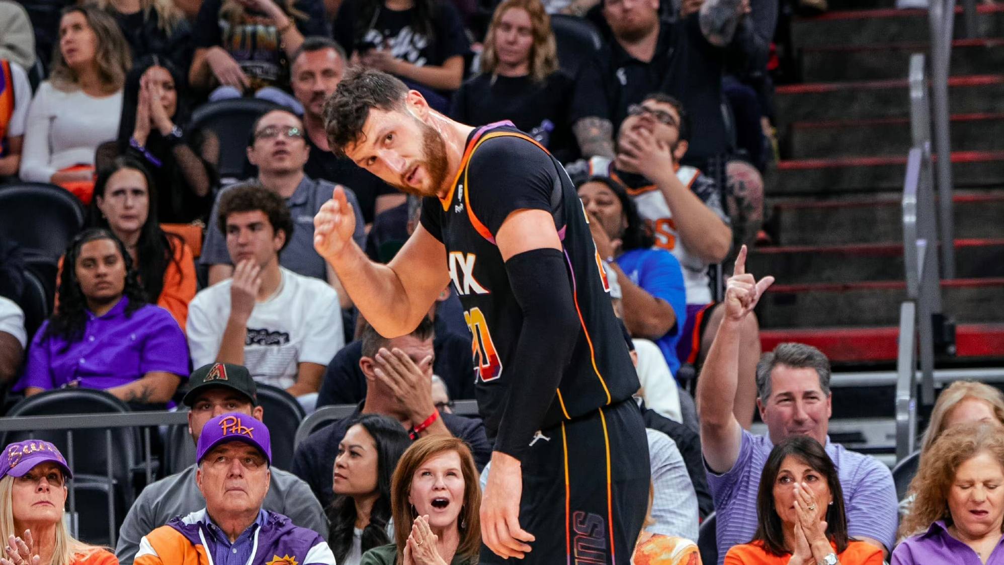 包含阿尔巴尼亚队惨遭法国队大胜，前景堪忧的词条