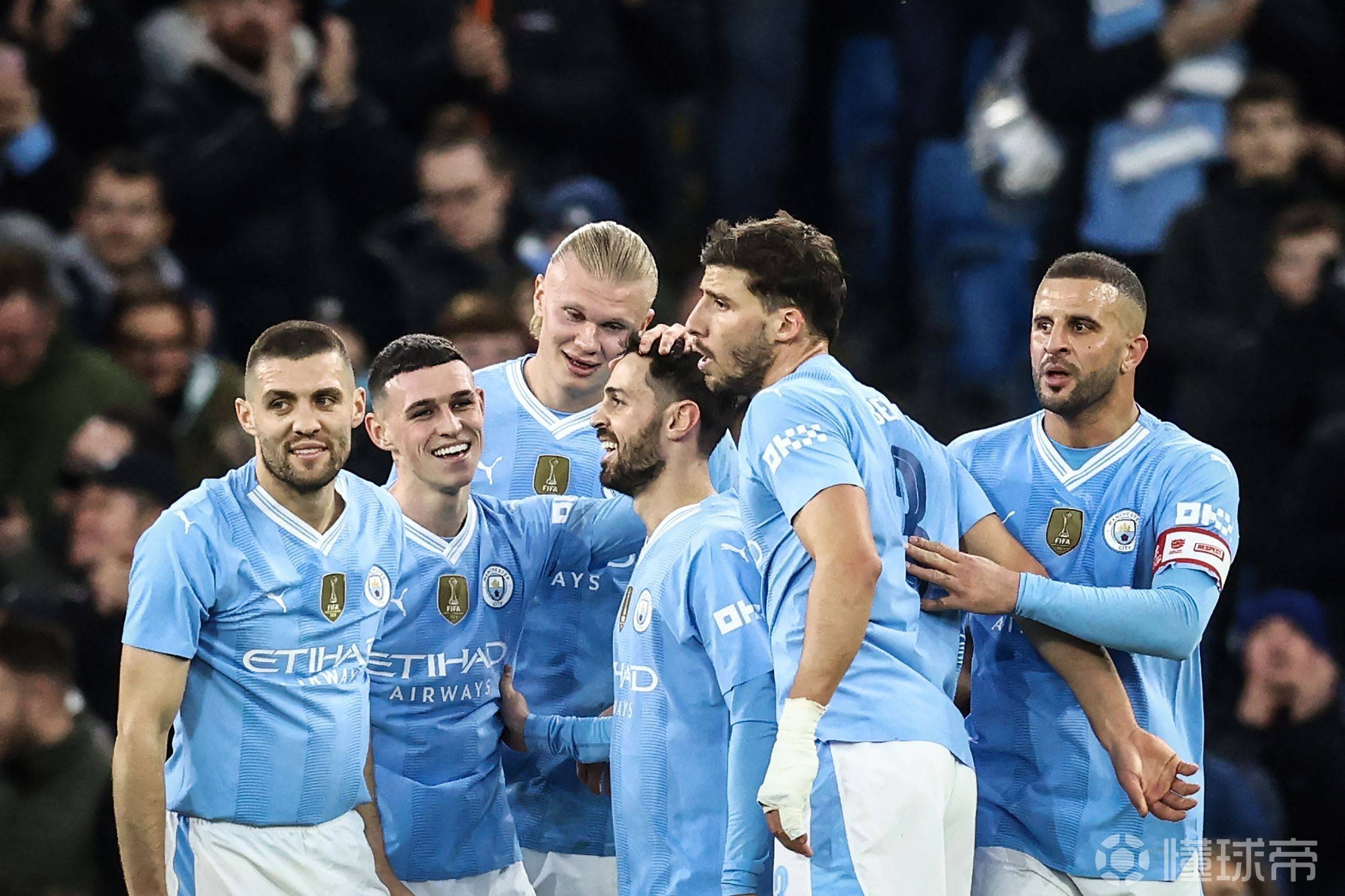 曼城主场胜多特，晋级欧联杯半决赛