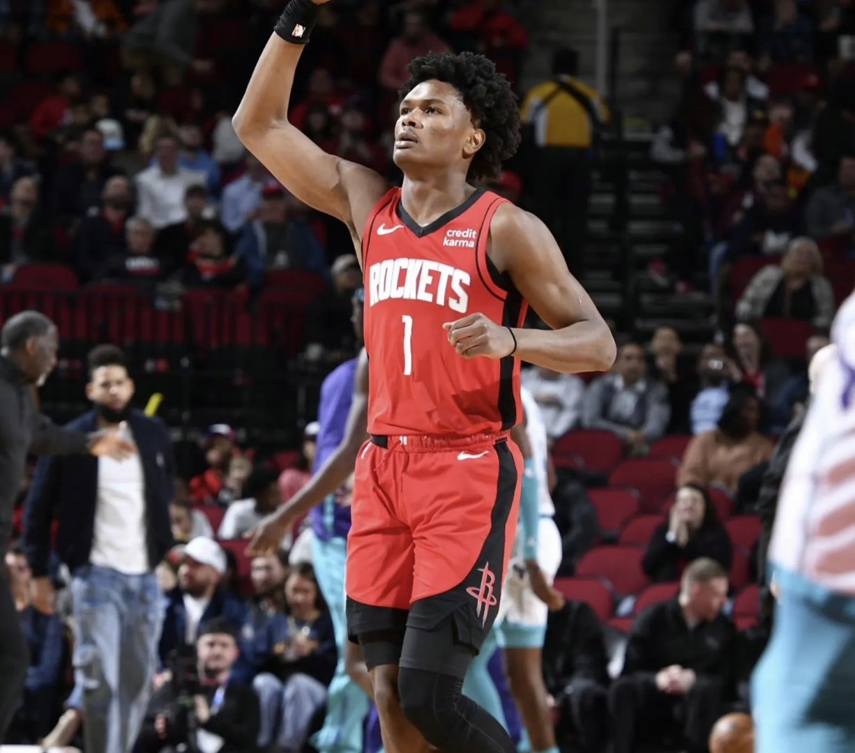 赛场上的考验必将考验球员的最大实力