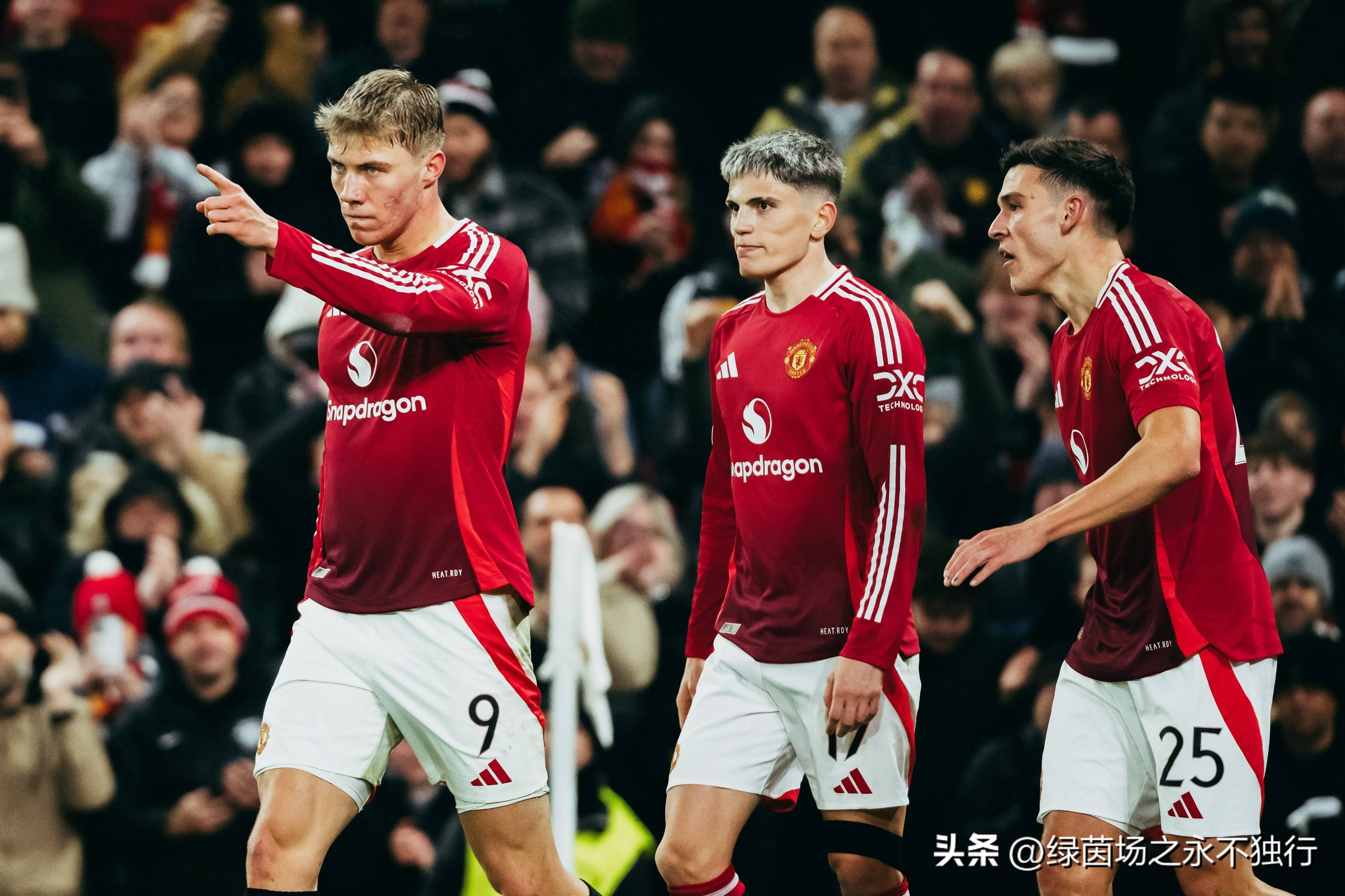 曼联悲情告别，欧冠之旅终结，球迷惋惜失落