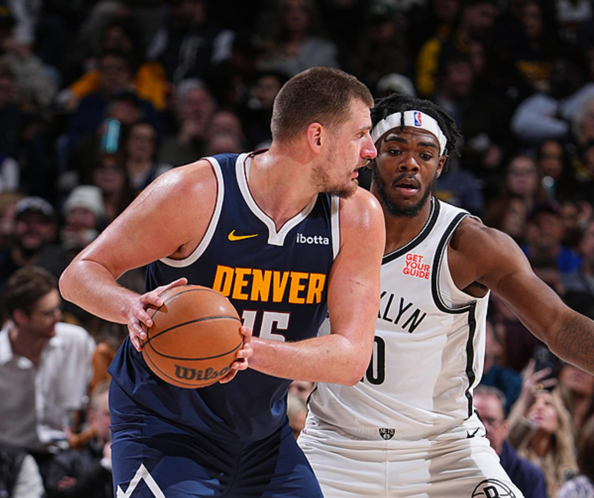 篮网主场大胜掘金，球队表现日渐稳定