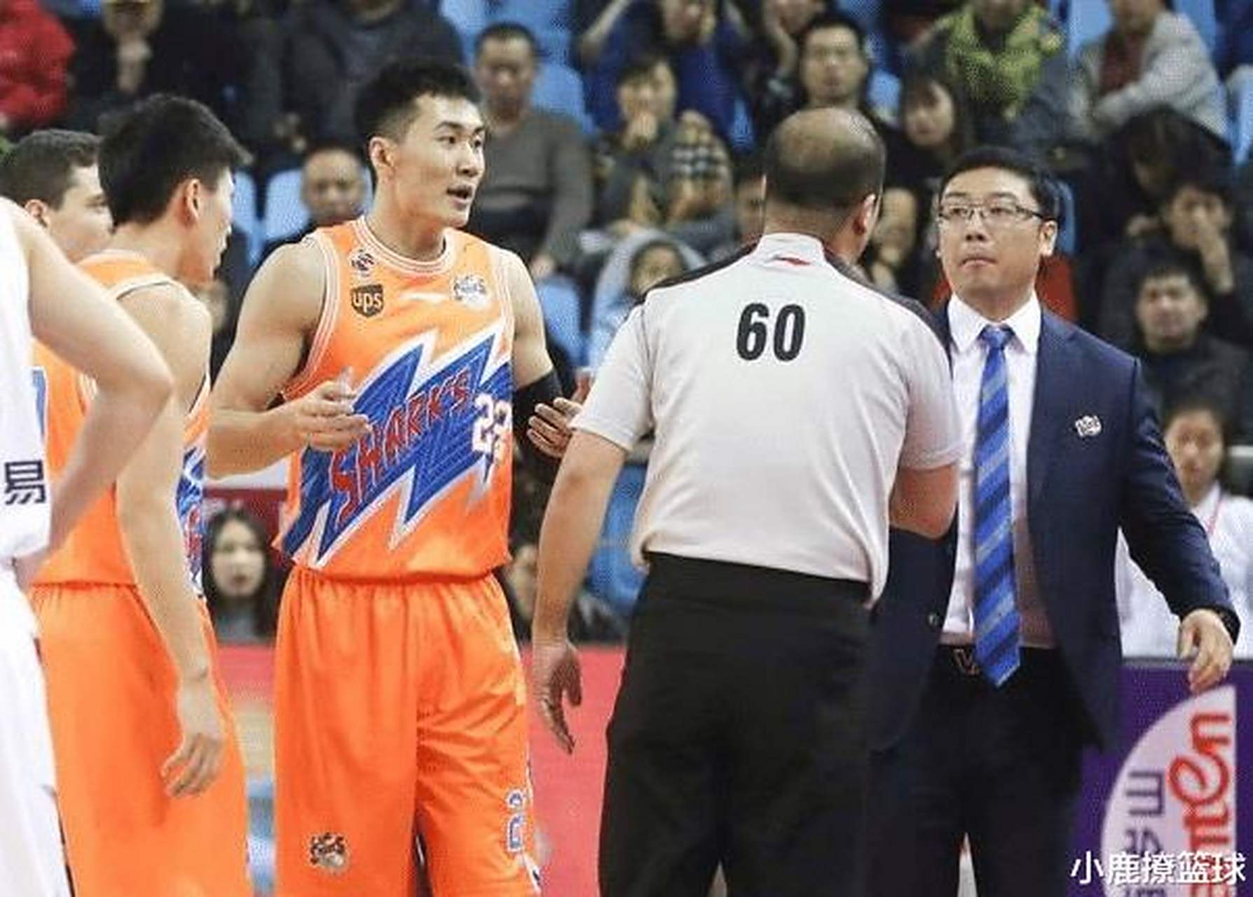 开云体育登录-包含内蒙古男篮客场惨败，遭遇败仗连连的词条