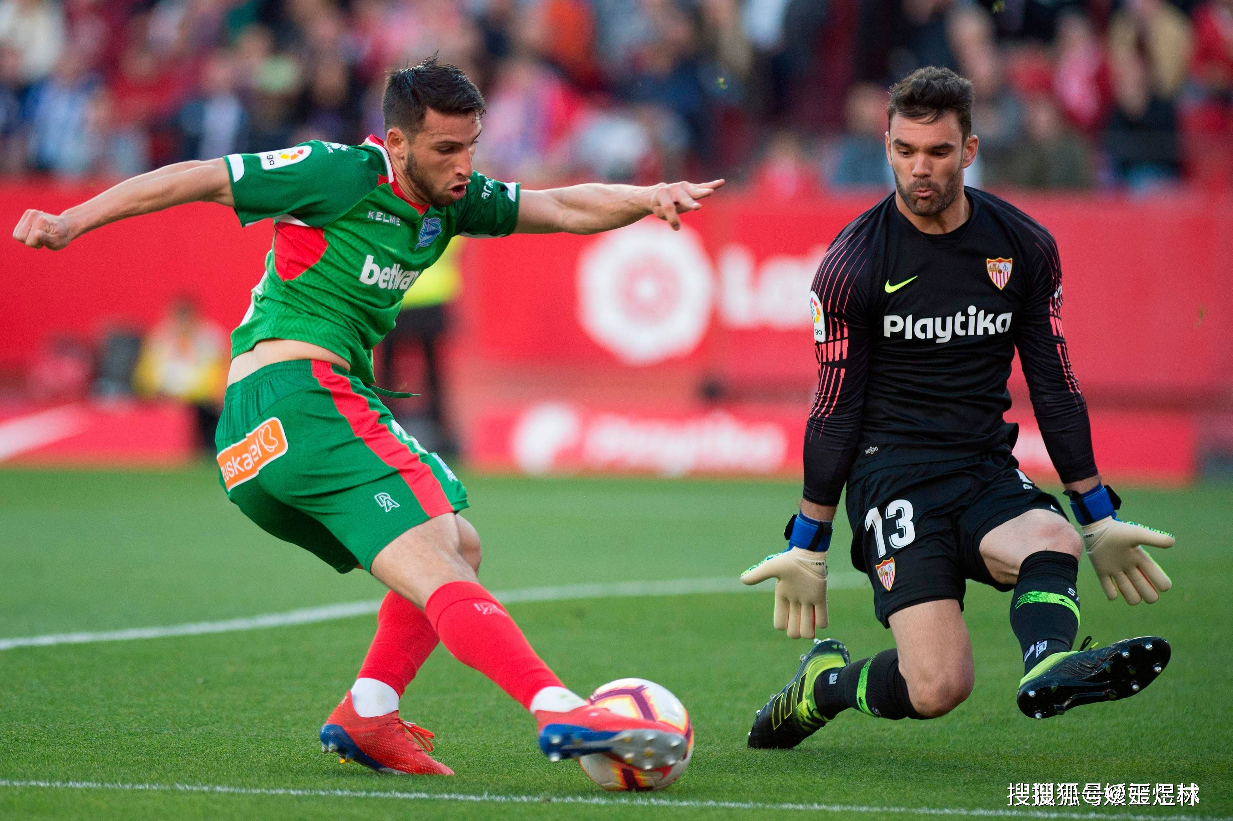 阿贾克斯期待在客场夺取比利亚雷亚尔胜利