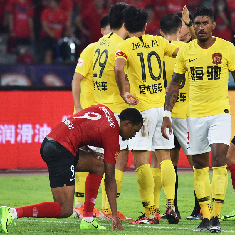 包含上港主场击败建业,继续领跑积分榜的词条 包含上港主场击败建业,继续领跑积分榜的词条