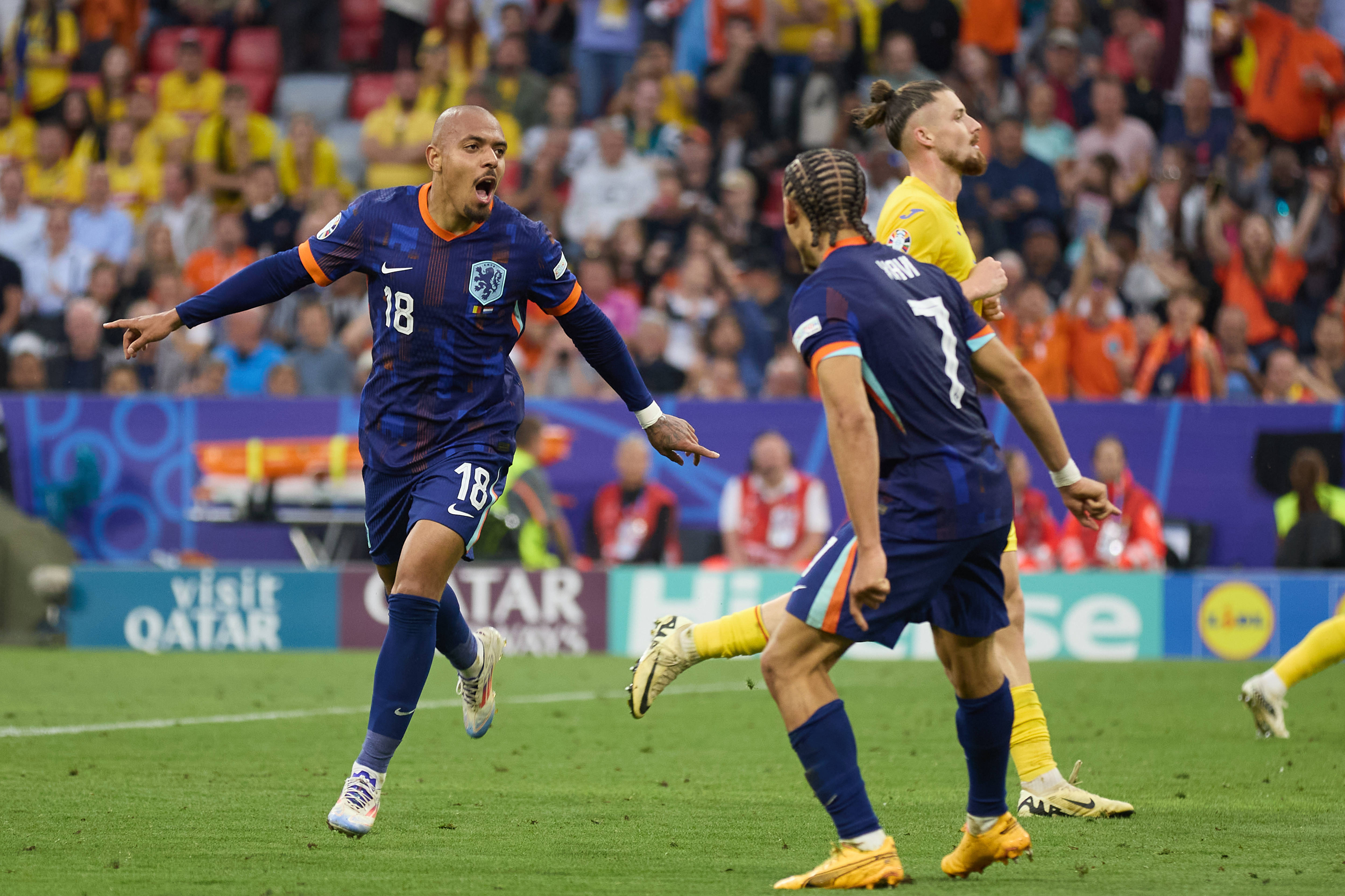 荷兰队夺得混合团体传奇战绩